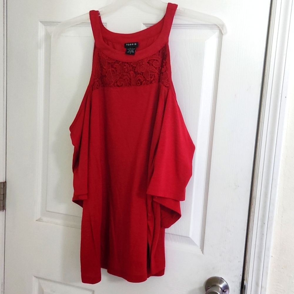 Torrid shirt size 2